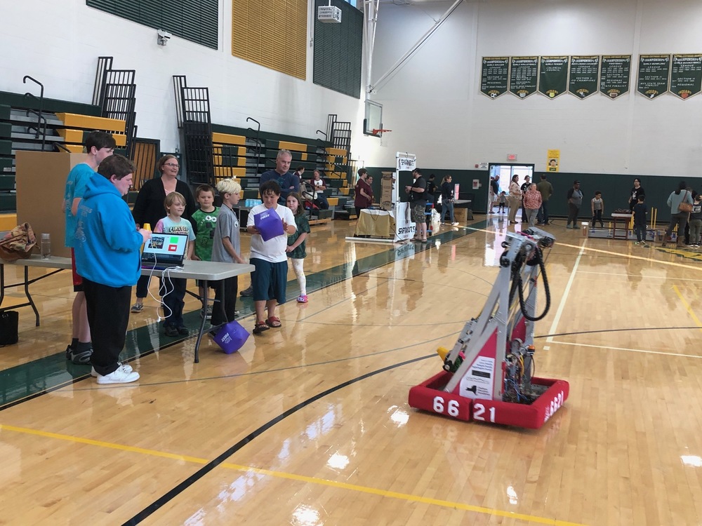 Robot in R-C-S gym