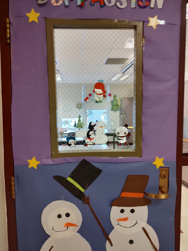 door decorated with snowmen?