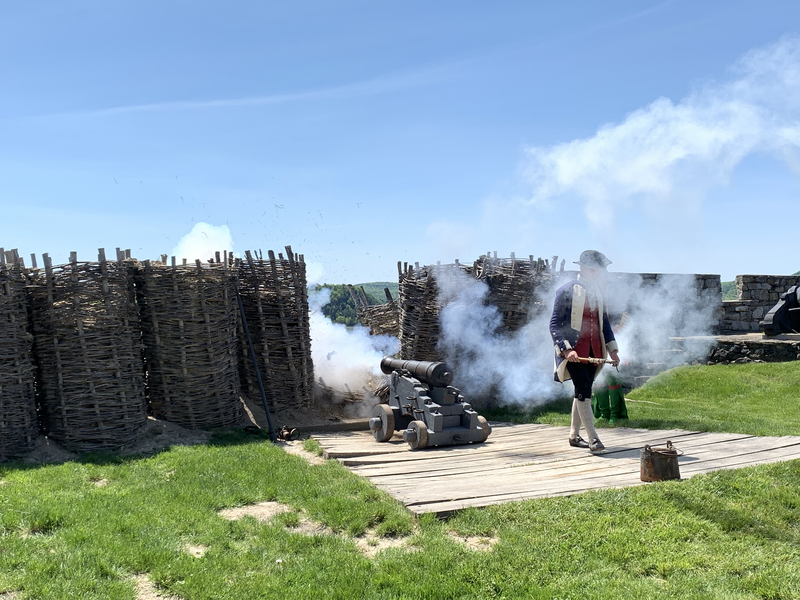 reenactor firing cannon